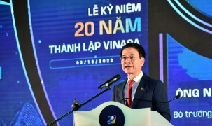 Bộ trưởng Nguyễn Mạnh Hùng phát biểu tại lễ kỷ niệm 20 năm thành lập Hiệp hội Phần mềm Việt Nam