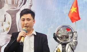 Việt Nam ra mắt mẫu robot AI hứa hẹn cạnh tranh với ChatGPT
