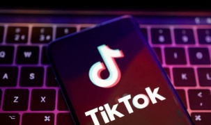 Thêm một quốc gia cấm TikTok trên thiết bị chính phủ