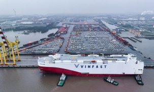 Lô hơn 1.800 xe VF 8 tiếp theo của VinFast rời Việt Nam để tới Mỹ và Canada