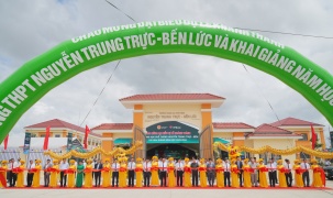 Trường THPT Nguyễn Trung Trực - Bến Lức (Long An) do VPBank tài trợ khánh thành ngay ngày đầu năm học mới