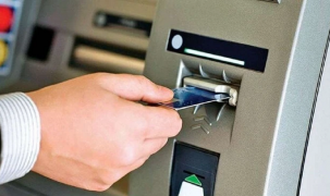 Nếu không muốn mất sạch tiền từ thẻ ATM, bạn nên biết 