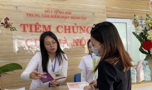 Phòng tiêm chủng CDC Hà Nội mở cửa trở lại phục vụ người dân