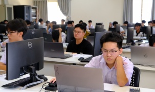 Hơn 400 thí sinh tranh tài tại vòng Khu vực Miền Trung Hội thi Tin học trẻ toàn quốc lần thứ 30