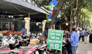 Hà Nội: Sớm đồng bộ, thống nhất việc thu phí đỗ xe không dùng tiền mặt