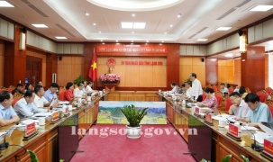 Lãnh đạo UBND tỉnh làm việc với Đoàn công tác của UBND tỉnh Bình Phước về công tác chuyển đổi số