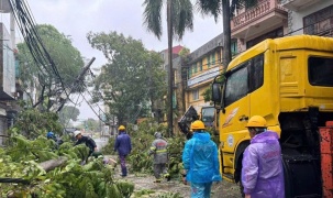 Cục Viễn thông: Còn khoảng 8% số trạm phát sóng bị mất liên lạc vì bão