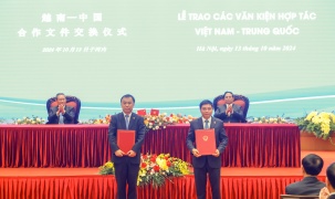 Việt Nam - Trung Quốc trao 10 văn kiện hợp tác quan trọng