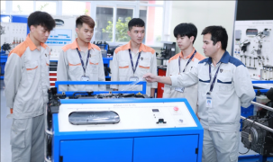 Đề xuất miễn học phí ngành khoa học cơ bản: Cần nhưng chưa đủ