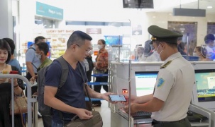 Liên thông dữ liệu để gỡ nút thắt nợ thuế với tạm hoãn xuất cảnh 