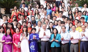 Tổng Bí thư Tô Lâm: Thúc đẩy đổi mới sáng tạo, chuyển đổi số trong trường học, không để học sinh nào bị bỏ lại phía sau