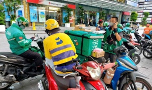 Đề xuất miễn lệ phí trước bạ, thuế VAT, ưu đãi tín dụng để chuyển 400.000 xe công nghệ chạy xăng sang xe điện