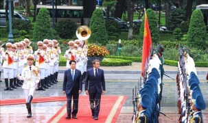 Chủ tịch nước Lương Cường chủ trì lễ đón Tổng thống Cộng hòa Pháp