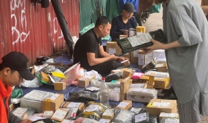 Gánh nặng môi trường từ rác thải nhựa trong thương mại điện tử