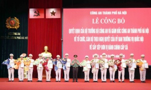 Hà Nội ra mắt lực lượng Công an 126 xã, phường mới: Tinh gọn, hiệu quả, gần dân