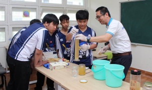 Xây dựng nhóm môn lựa chọn trong trường THPT: Tăng nguồn tuyển cho ngành STEM