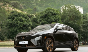Sở hữu VinFast VF 7 chỉ với hơn 700 triệu đồng: C-SUV mạnh như xe tiền tỷ, chạy lại siêu rẻ