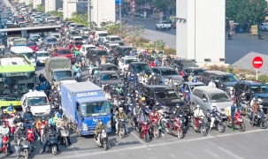 Hà Nội đề xuất loạt chính sách hỗ trợ người dân chuyển đổi xe điện