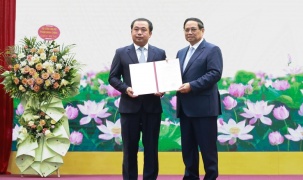 Thủ tướng Phạm Minh Chính trao Quyết định giao quyền Bộ trưởng Bộ Nông nghiệp và Môi trường