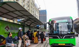 Chuyển đổi xe máy xăng sang xe điện: Hướng đi tất yếu để giảm ô nhiễm đô thị