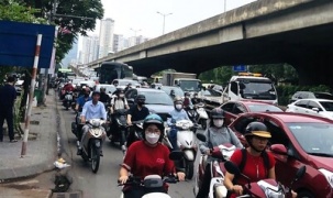Hà Nội chuẩn bị cấm xe máy chạy xăng trong vành đai 1: Người dân nên sẵn sàng