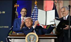 Sắc lệnh “chống AI thức tỉnh” của Trump có thể định hình lại các công ty công nghệ Hoa Kỳ