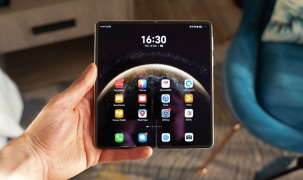 Điện thoại gập Mate X6 của Huawei không được... siêu mỏng như công bố