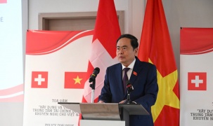 Việt Nam có đủ vị thế tài chính để phát triển Trung tâm tài chính quốc tế phù hợp với kỷ nguyên AI