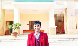 Bố mẹ nhặt ve chai, nam sinh lớp 10 vẫn tỏa sáng trên đấu trường quốc tế