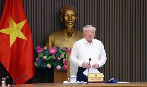Sắc sảo trong đấu tranh, phản bác các quan điểm, sai trái thù địch trong tình hình mới