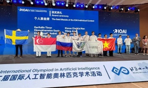 Lần đầu tiên một học sinh Việt Nam lập cú đúp huy chương IOI và IOAI trong hai năm liên tiếp