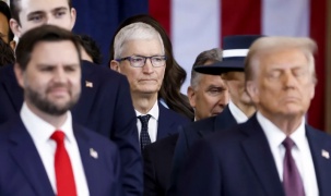 Apple cam kết đầu tư thêm 100 tỷ USD vào sản xuất nội địa Mỹ