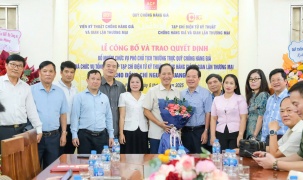 Lễ công bố và trao quyết định bổ nhiệm chức vụ Phó Chủ tịch thường trực Hội đồng Quản lý Quỹ Chống hàng giả và Tổng biên tập Tạp chí Điện tử Kỹ thuật Chống hàng giả và Gian lận thương
