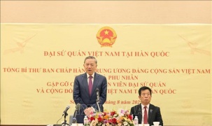 Tổng Bí thư Tô Lâm gặp gỡ cán bộ, nhân viên Đại sứ quán và cộng đồng người Việt Nam tại Hàn Quốc