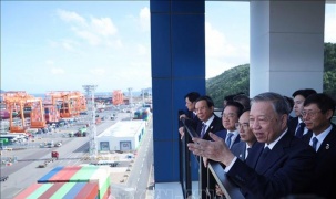 Tổng Bí thư Tô Lâm thăm cảng biển Busan (Hàn Quốc)
