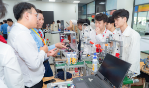 'Khát' nhân lực công nghệ cao