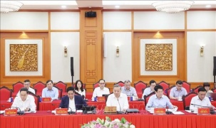 Bộ Chính trị cho ý kiến về công tác chuẩn bị Đại hội Đảng bộ thành phố Hà Nội và Đảng bộ TPHCM