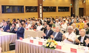 Lãnh đạo Đảng, Nhà nước, MTTQ Việt Nam gặp mặt đại biểu tiêu biểu đại diện các tầng lớp nhân dân