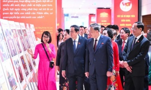 Tổng Bí thư Tô Lâm thăm quan Triển lãm ảnh ‘Quốc hội Việt Nam - 80 năm kế thừa và phát triển