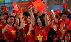 Tặng quà cho toàn dân ăn Tết Độc lập