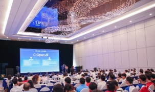 100% dữ liệu - trí tuệ Việt, do Việt Nam làm chủ
