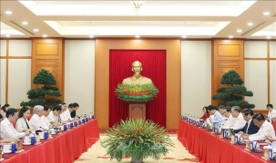 Bộ Chính trị cho ý kiến về công tác chuẩn bị Đại hội Đảng bộ MTTQ, các đoàn thể Trung ương