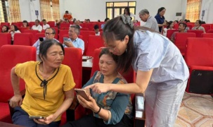 'Bình dân học vụ số' và câu chuyện phụ nữ Quảng Ninh làm chủ công nghệ