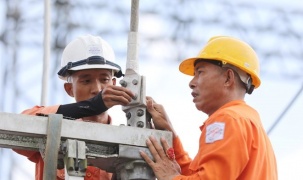 Bộ Công Thương đề xuất thí điểm giá điện 2 thành phần từ 2026