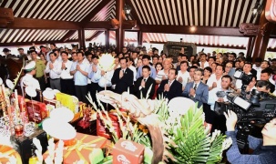Trang trọng Lễ dâng hương tưởng niệm 56 năm ngày mất Chủ tịch Hồ Chí Minh