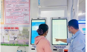 Vĩnh Long tăng tốc số hóa y tế, hướng tới 80% dân số có Sổ sức khỏe điện tử vào năm 2025