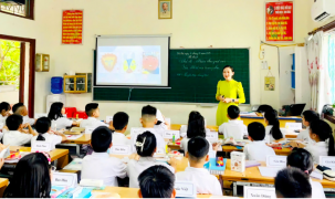 Bảo đảm cung cấp một bộ sách giáo khoa thống nhất toàn quốc