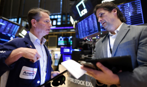 Chứng khoán Mỹ lập kỷ lục nhờ cổ phiếu công nghệ, giá dầu giảm do cung tăng