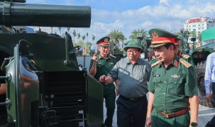 Thủ tướng Phạm Minh Chính làm việc tại Tổng cục Công nghiệp quốc phòng