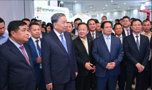 Tiếp tục đẩy mạnh ứng dụng AI, “siêu cảng” Việt Nam SuperPort™ của T&T Group gây ấn tượng mạnh tại VIIE 2025